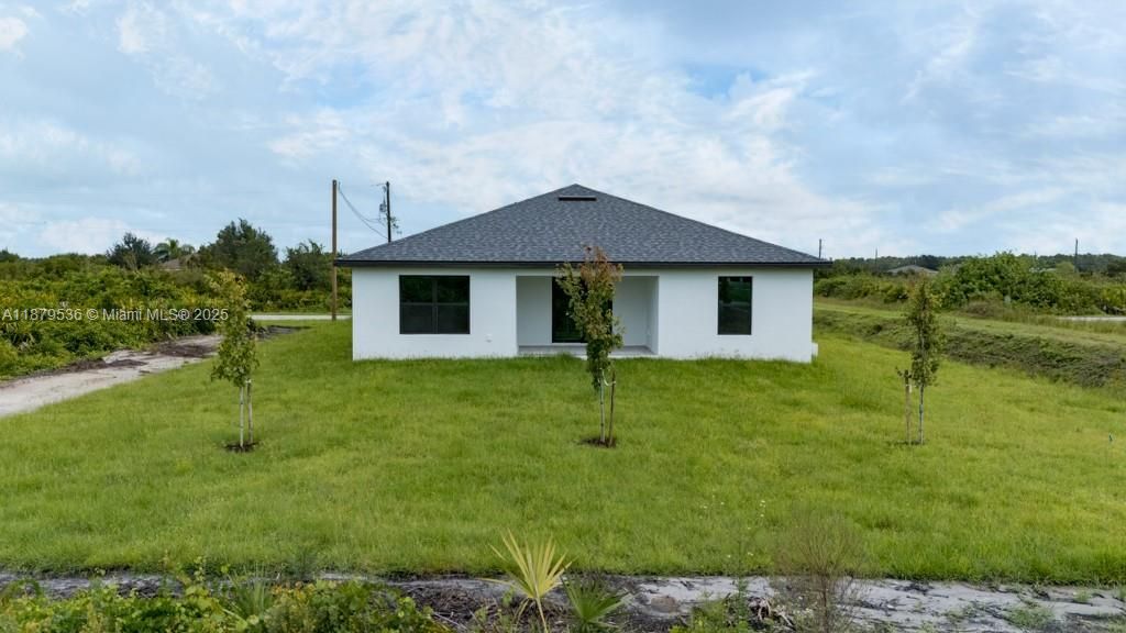 Activo con contrato: $294,990 (4 camas, 2 baños, 0 Pies cuadrados)