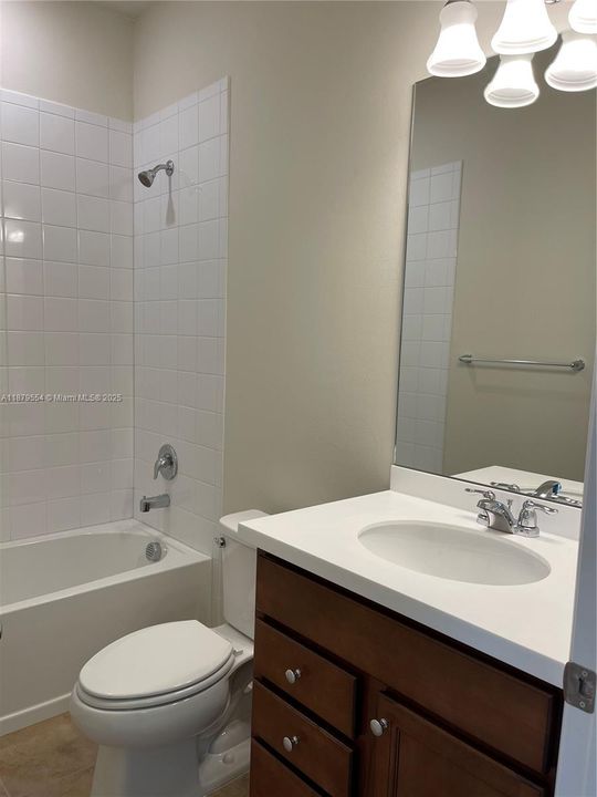 Недавно арендовано: $2,800 (4 спален, 3 ванн, 1975 Квадратных фут)