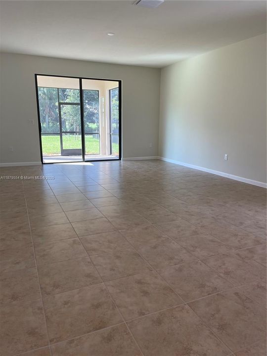 Недавно арендовано: $2,800 (4 спален, 3 ванн, 1975 Квадратных фут)