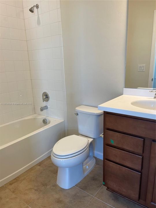 Недавно арендовано: $2,800 (4 спален, 3 ванн, 1975 Квадратных фут)