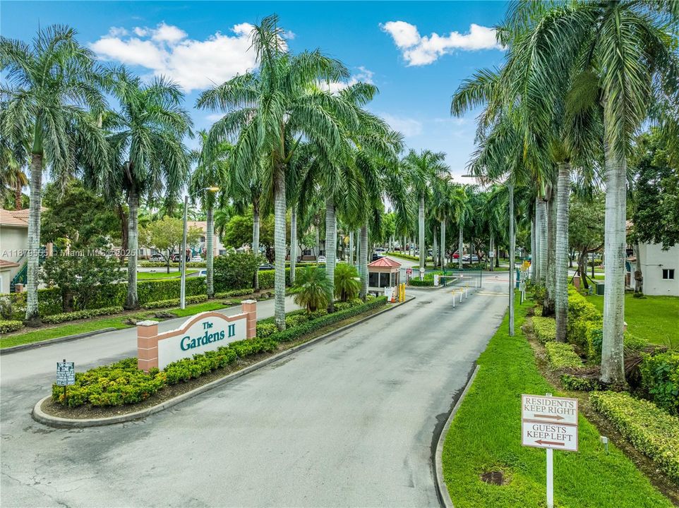 For Sale: $189,000 (2 beds, 2 baths, 822 Square Feet)