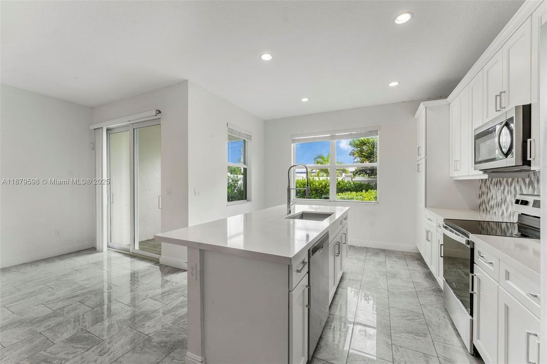 待售: $575,000 (3 贝兹, 2 浴室, 1787 平方英尺)