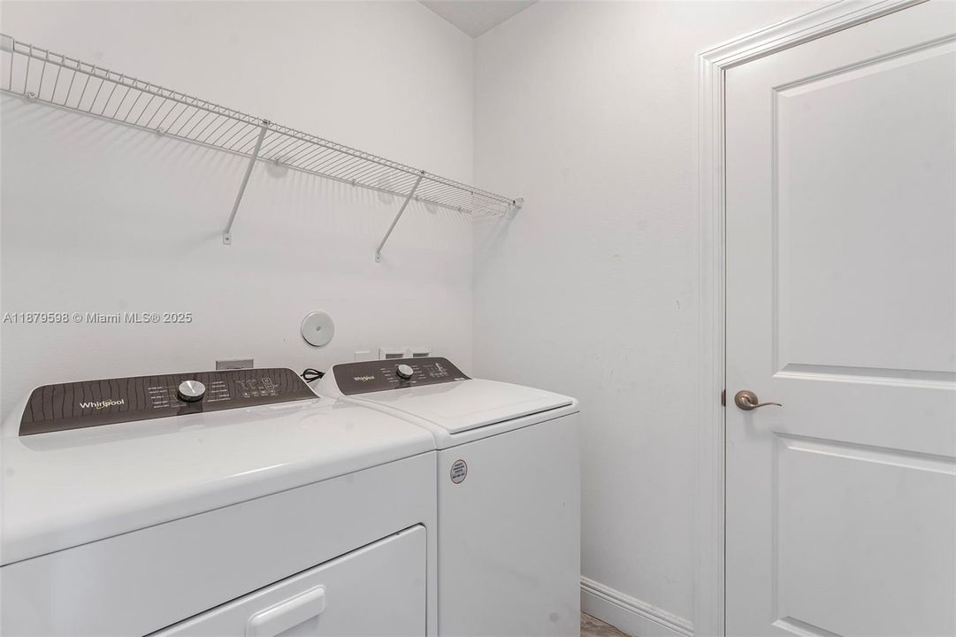 待售: $575,000 (3 贝兹, 2 浴室, 1787 平方英尺)