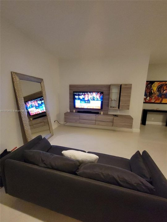 Active With Contract: $750,000 (4 beds, 2 baths, 1859 Square Feet)