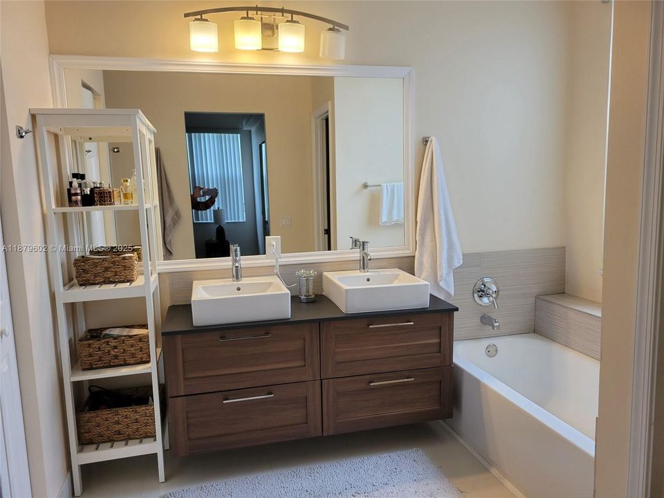 Active With Contract: $750,000 (4 beds, 2 baths, 1859 Square Feet)