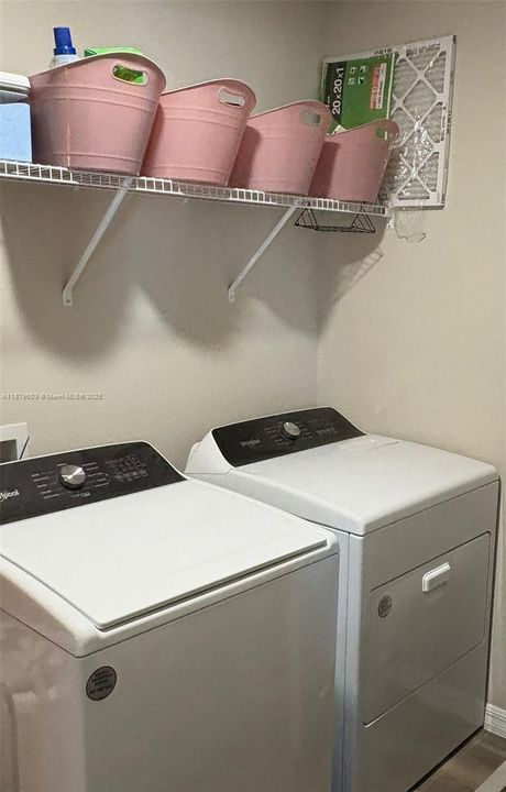 В аренду: $2,450 (4 спален, 2 ванн, 0 Квадратных фут)