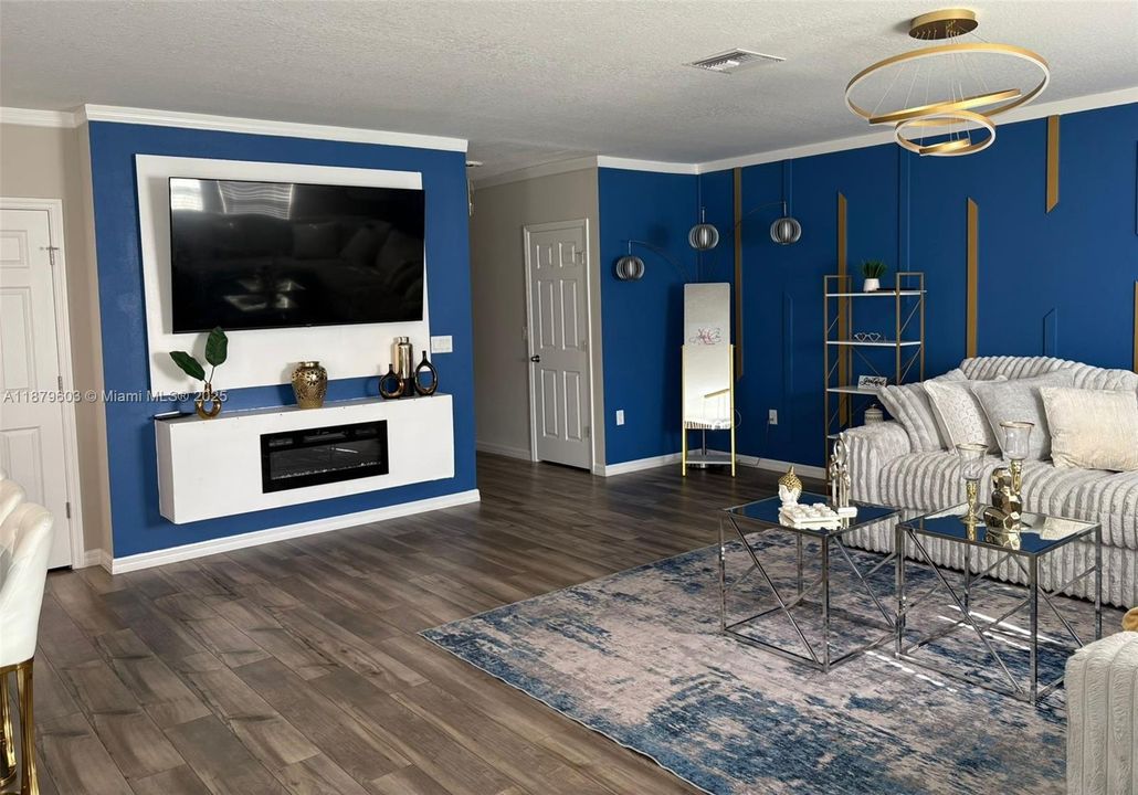 В аренду: $2,450 (4 спален, 2 ванн, 0 Квадратных фут)