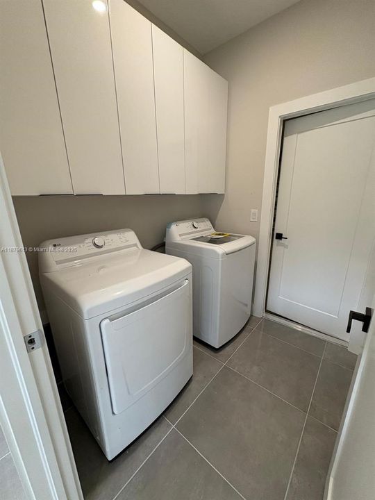 En Venta: $359,000 (3 camas, 2 baños, 0 Pies cuadrados)