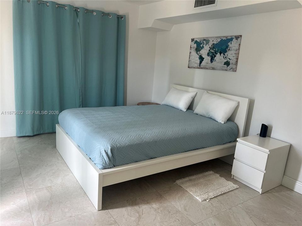 Recently Sold: $397,000 (1 beds, 1 baths, 666 Square Feet)