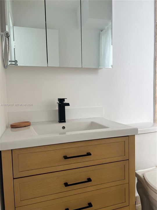 Recently Sold: $397,000 (1 beds, 1 baths, 666 Square Feet)