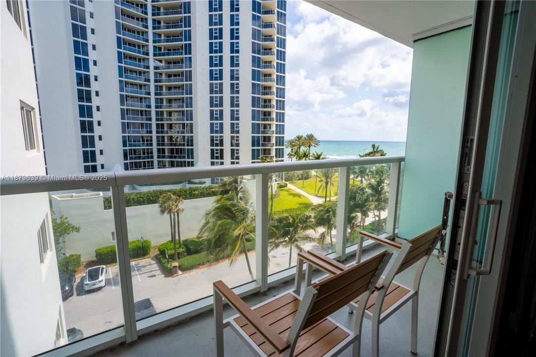 待售: $189,000 (0 贝兹, 1 浴室, 360 平方英尺)