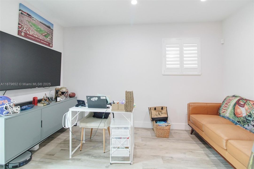 待售: $930,000 (3 贝兹, 2 浴室, 1491 平方英尺)