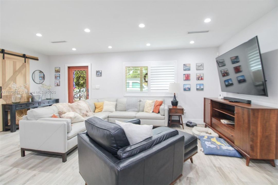 待售: $930,000 (3 贝兹, 2 浴室, 1491 平方英尺)