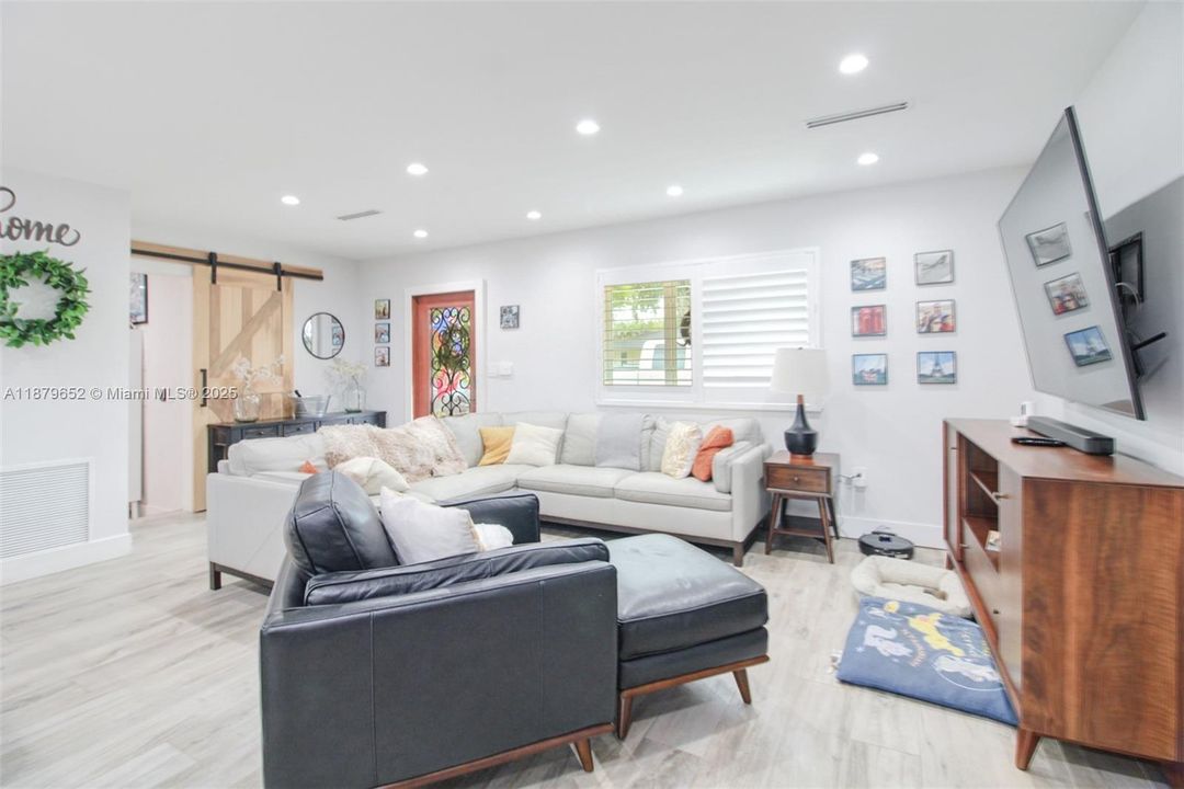 待售: $930,000 (3 贝兹, 2 浴室, 1491 平方英尺)