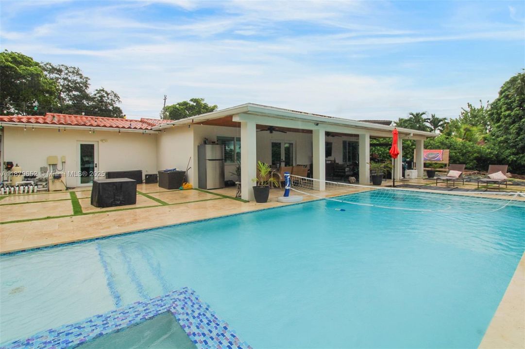 待售: $930,000 (3 贝兹, 2 浴室, 1491 平方英尺)