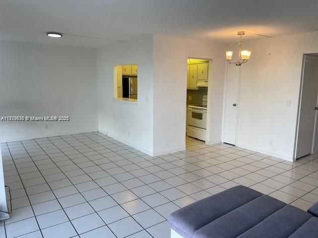 待售: $190,000 (1 贝兹, 1 浴室, 1038 平方英尺)