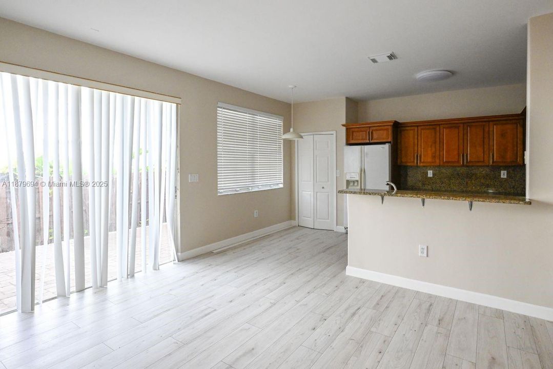 For Sale: $680,000 (4 beds, 2 baths, 1894 Square Feet)