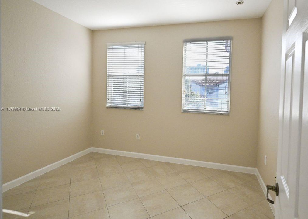 For Sale: $680,000 (4 beds, 2 baths, 1894 Square Feet)