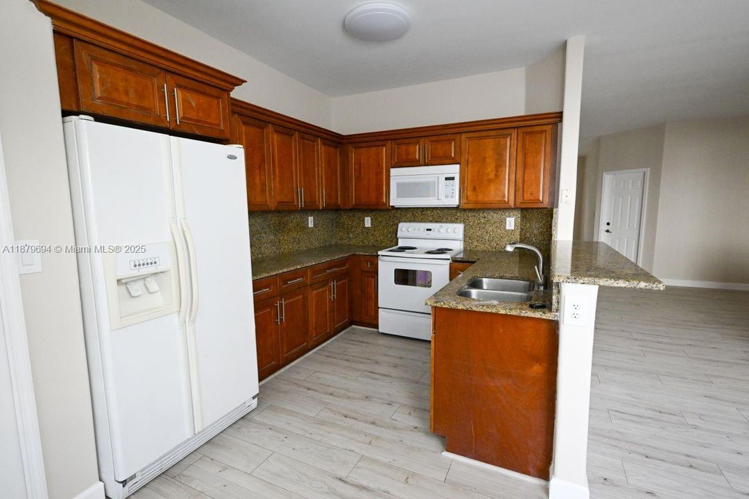 For Sale: $680,000 (4 beds, 2 baths, 1894 Square Feet)