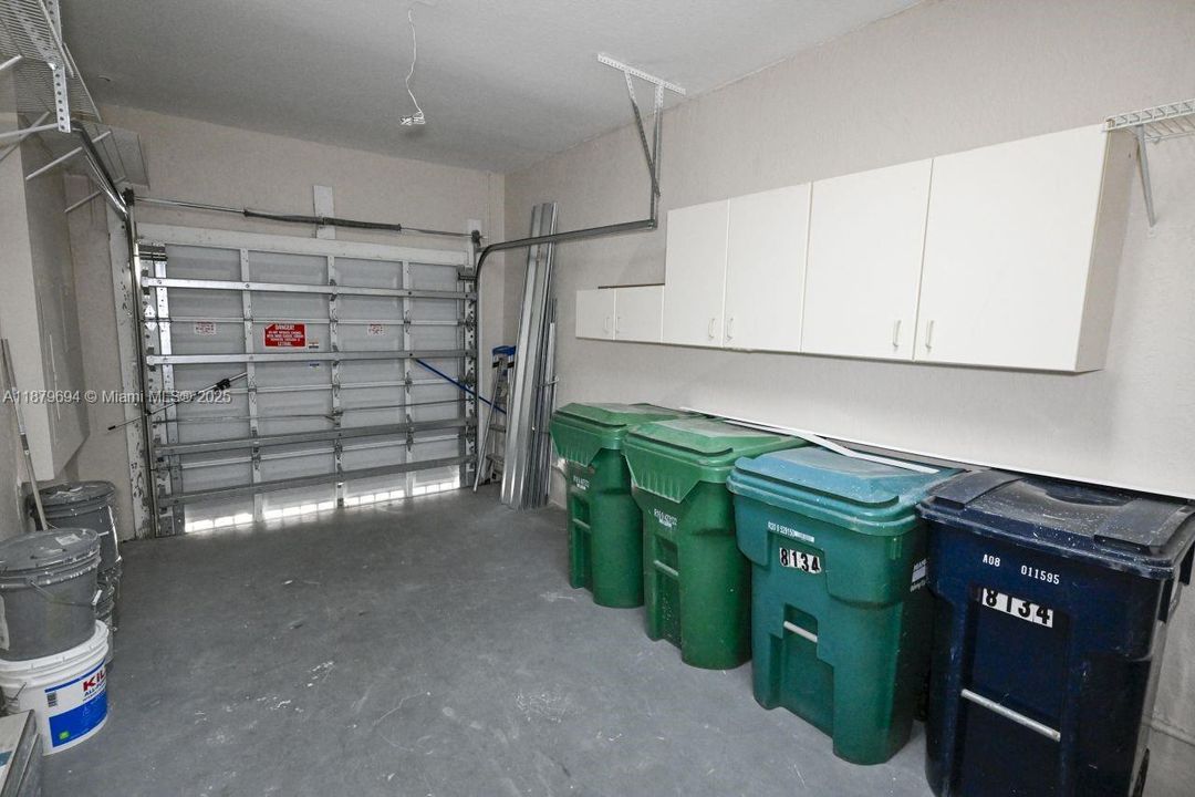 For Sale: $680,000 (4 beds, 2 baths, 1894 Square Feet)