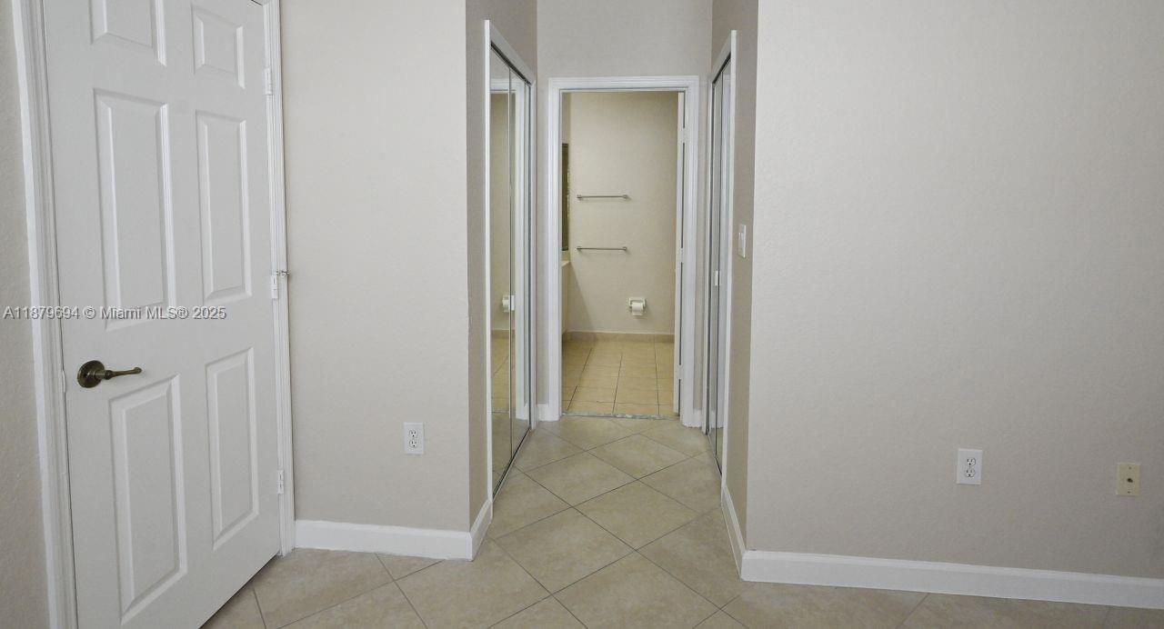 For Sale: $680,000 (4 beds, 2 baths, 1894 Square Feet)