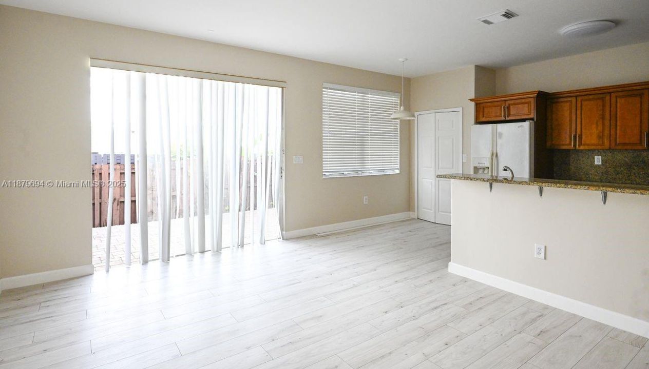 For Sale: $680,000 (4 beds, 2 baths, 1894 Square Feet)