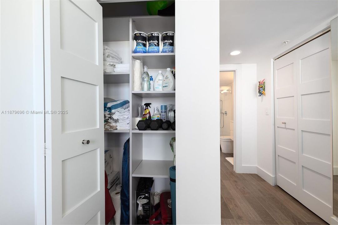 待售: $1,225,000 (2 贝兹, 2 浴室, 1080 平方英尺)