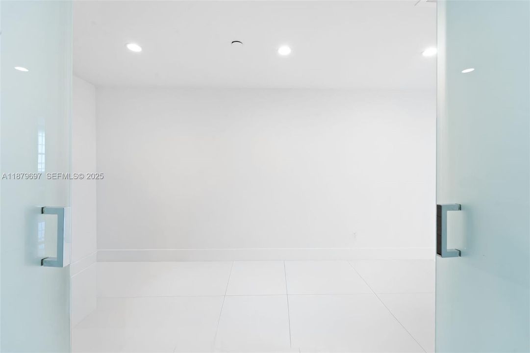 For Sale: $1,874,000 (3 beds, 2 baths, 1455 Square Feet)