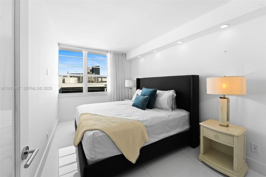 For Sale: $1,874,000 (3 beds, 2 baths, 1455 Square Feet)