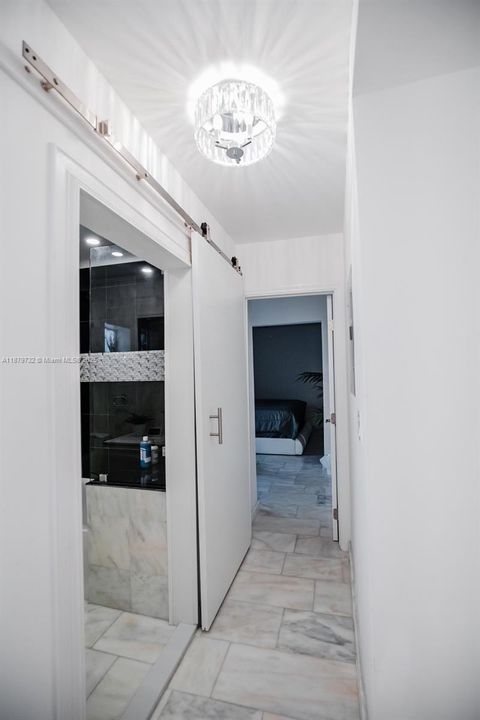 Под контрактом: $4,200 (3 спален, 2 ванн, 2071 Квадратных фут)