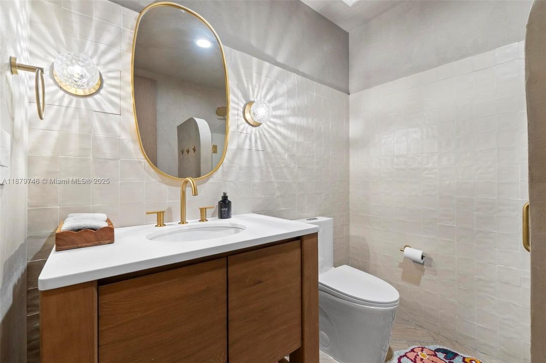 En Renta: $10,000 (4 camas, 3 baños, 3073 Pies cuadrados)