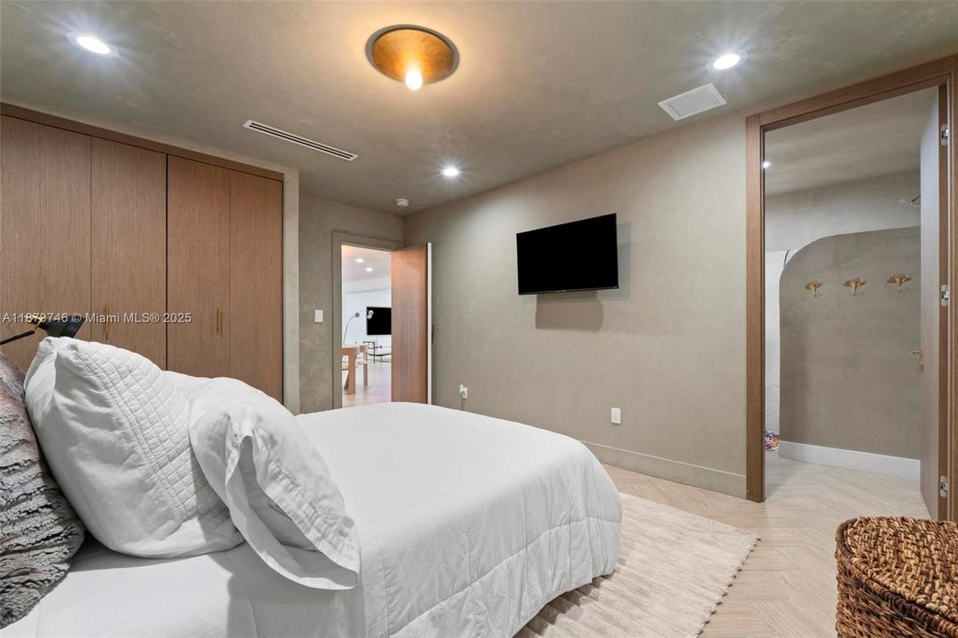 En Renta: $10,000 (4 camas, 3 baños, 3073 Pies cuadrados)