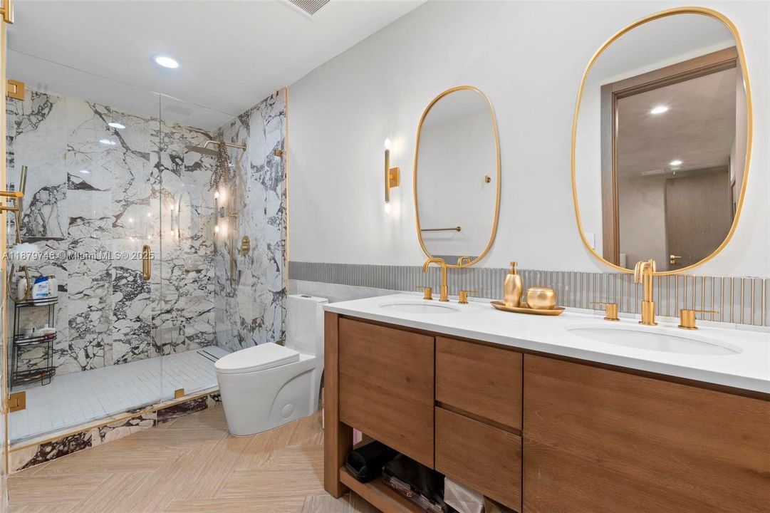 En Renta: $10,000 (4 camas, 3 baños, 3073 Pies cuadrados)