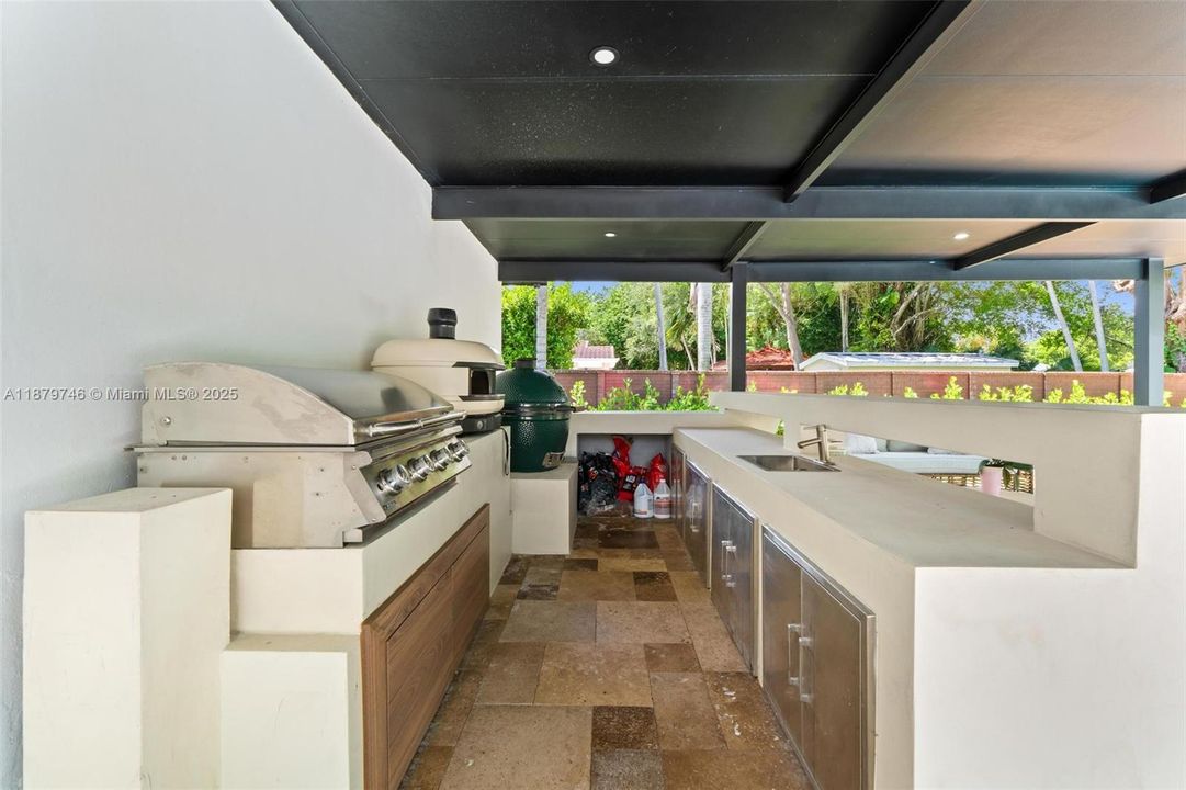 En Renta: $10,000 (4 camas, 3 baños, 3073 Pies cuadrados)