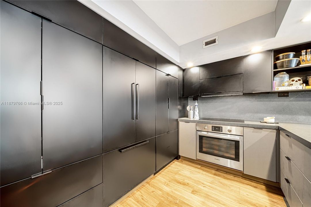 На продажу: $829,000 (2 спален, 2 ванн, 1650 Квадратных фут)