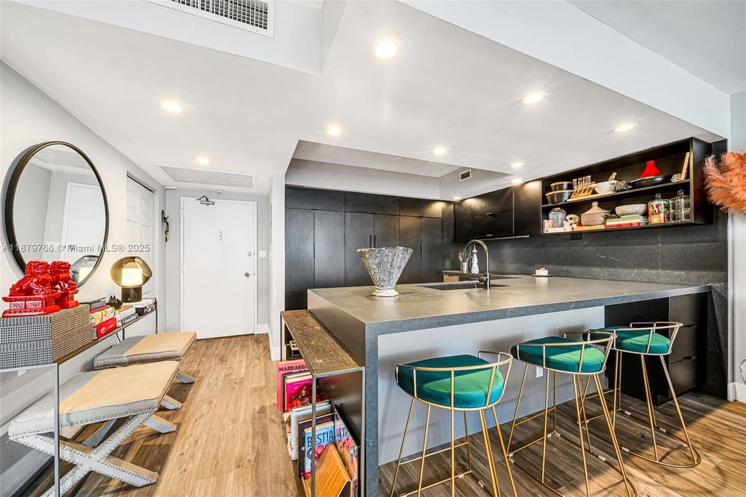 На продажу: $829,000 (2 спален, 2 ванн, 1650 Квадратных фут)