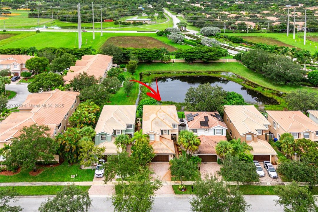 Activo con contrato: $599,000 (5 camas, 3 baños, 2677 Pies cuadrados)