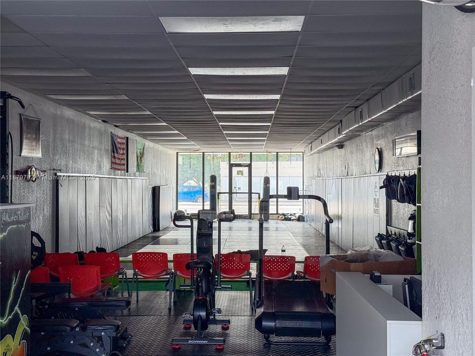 300 W Hallandale Beach Blvd