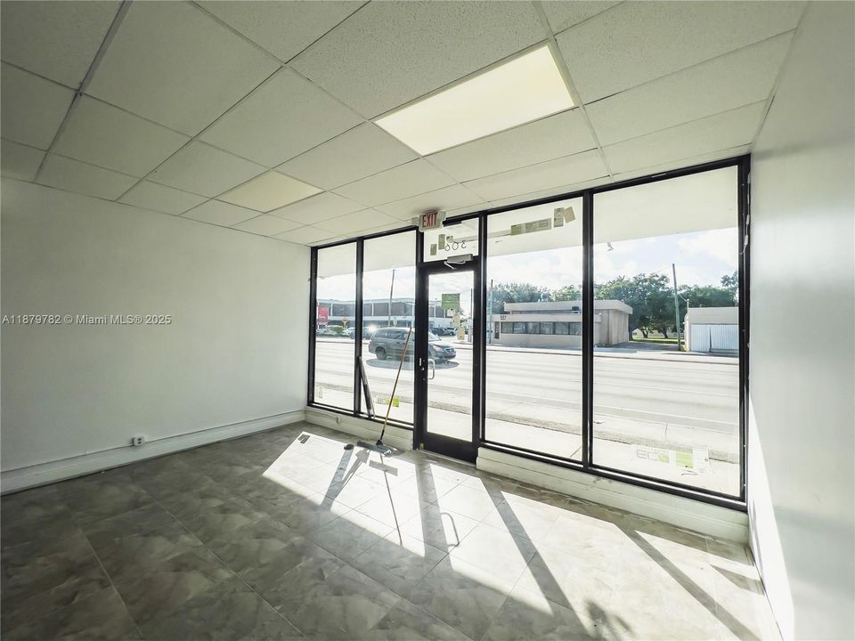 300 W Hallandale Beach Blvd