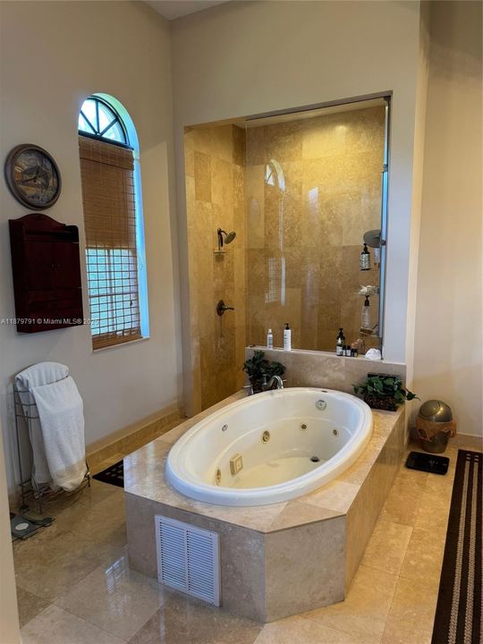 For Sale: $1,249,000 (4 beds, 3 baths, 2476 Square Feet)