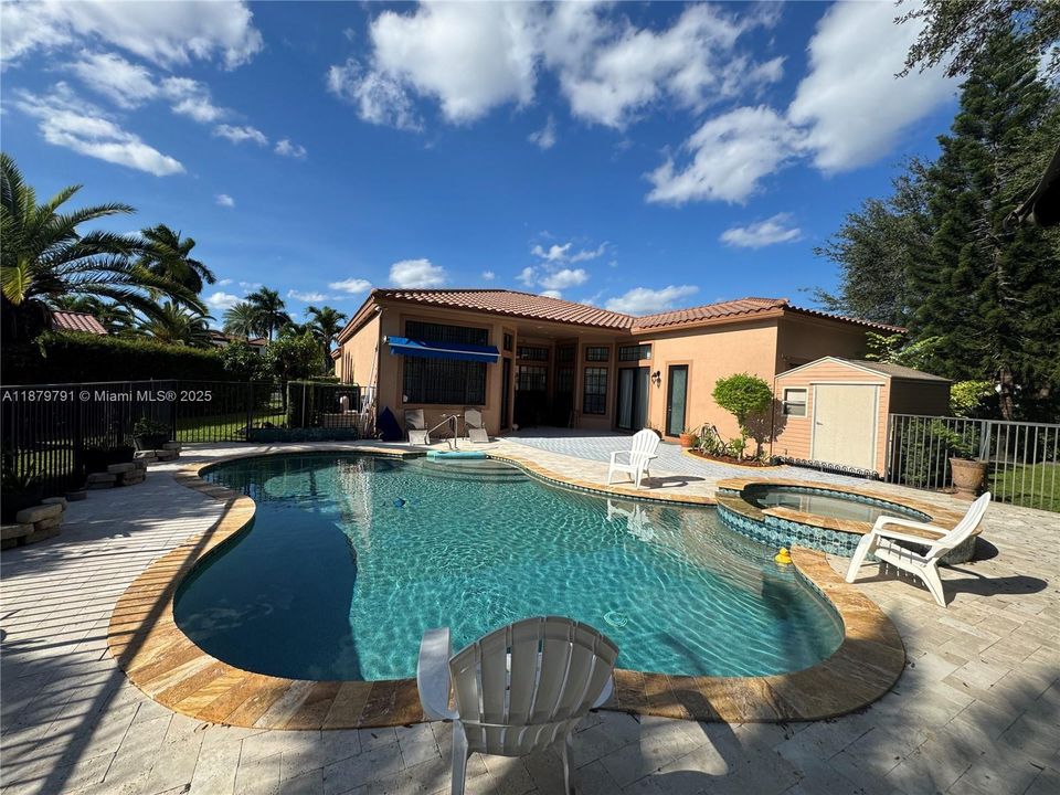 For Sale: $1,249,000 (4 beds, 3 baths, 2476 Square Feet)