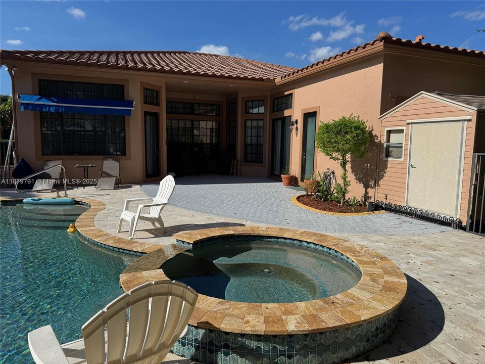 For Sale: $1,249,000 (4 beds, 3 baths, 2476 Square Feet)