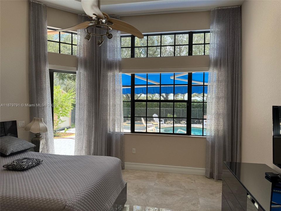 For Sale: $1,249,000 (4 beds, 3 baths, 2476 Square Feet)