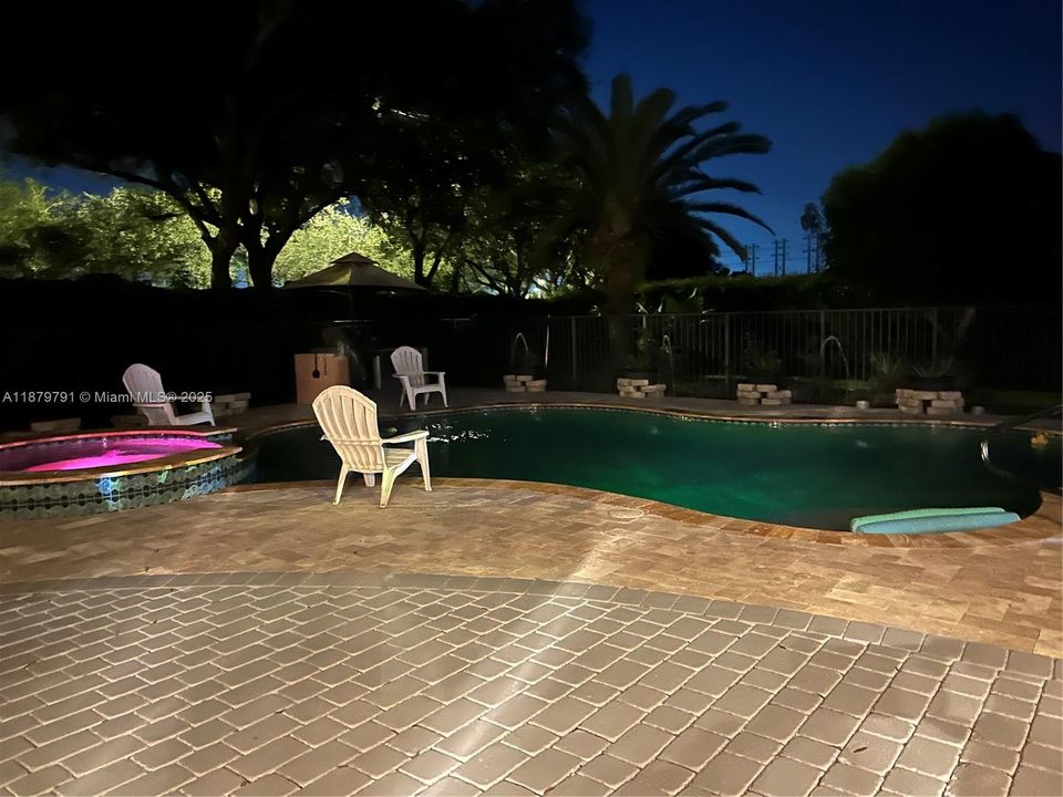 For Sale: $1,249,000 (4 beds, 3 baths, 2476 Square Feet)