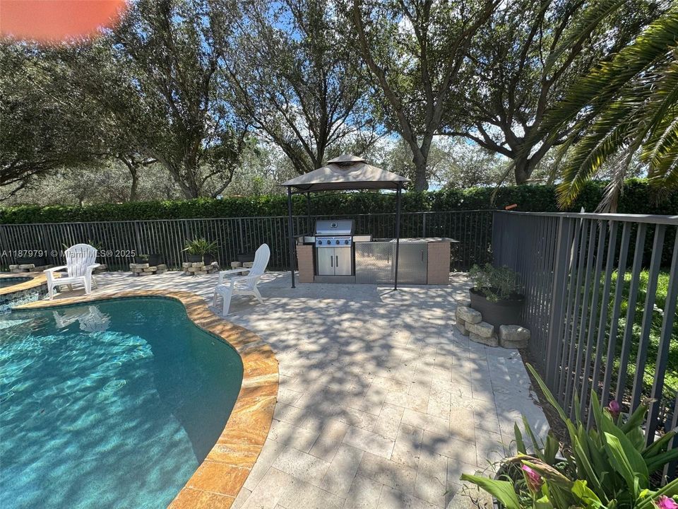 For Sale: $1,249,000 (4 beds, 3 baths, 2476 Square Feet)