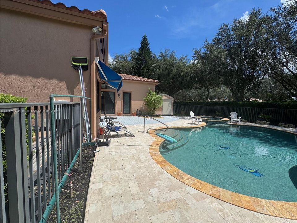 For Sale: $1,249,000 (4 beds, 3 baths, 2476 Square Feet)