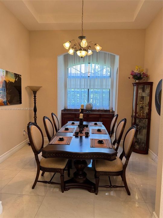 For Sale: $1,249,000 (4 beds, 3 baths, 2476 Square Feet)