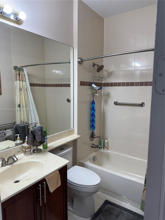 For Sale: $1,249,000 (4 beds, 3 baths, 2476 Square Feet)