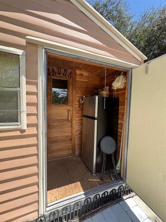 For Sale: $1,249,000 (4 beds, 3 baths, 2476 Square Feet)