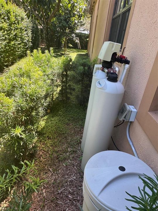 For Sale: $1,249,000 (4 beds, 3 baths, 2476 Square Feet)